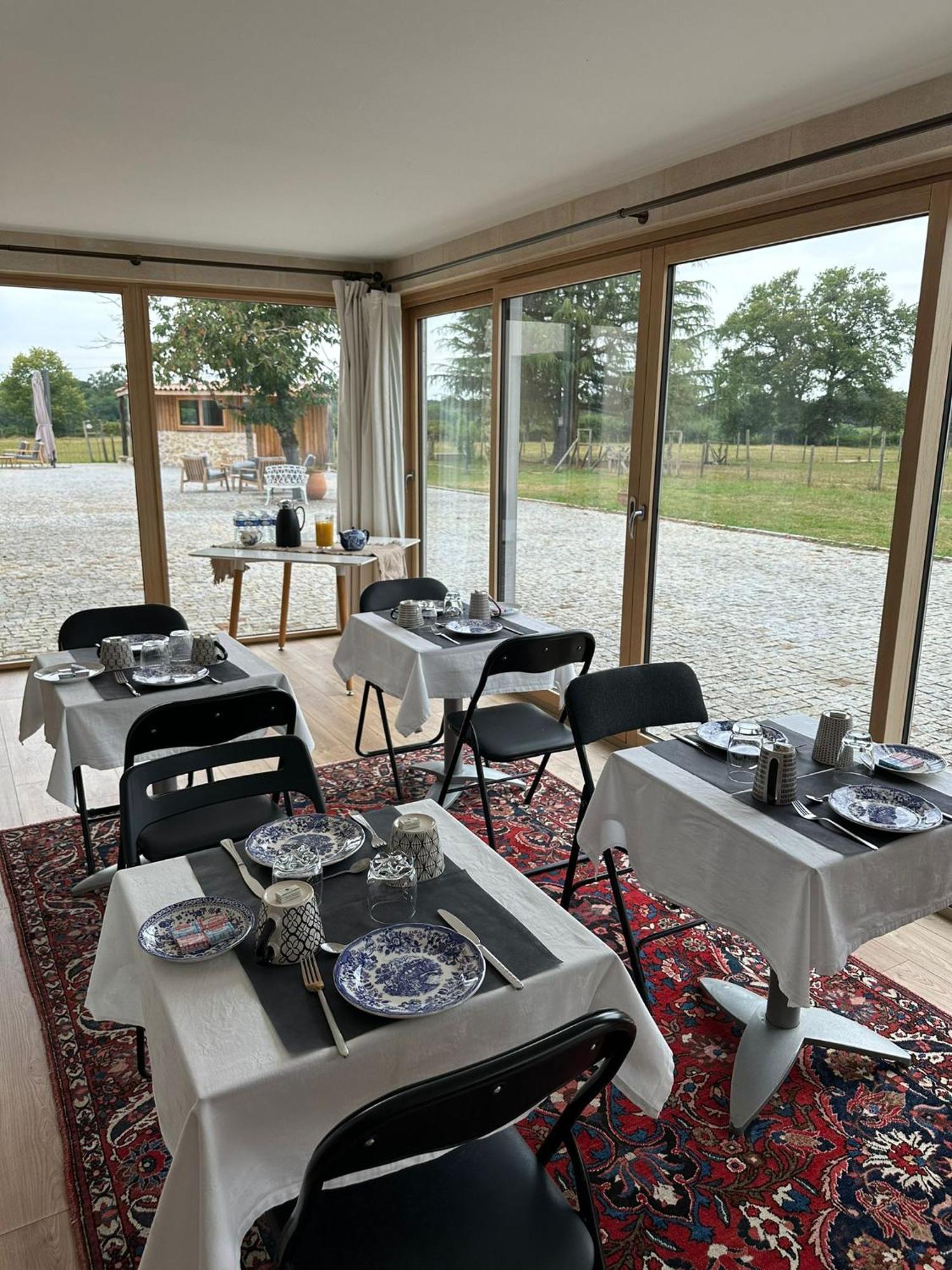 Fantastic Petit Beauval Hotel Saint-Sulpice-et-Cameyrac Ngoại thất bức ảnh