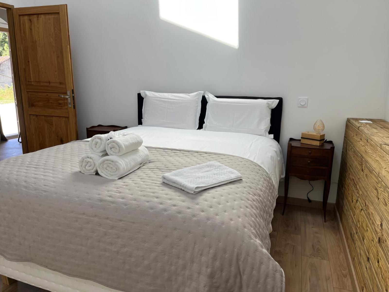 Fantastic Petit Beauval Hotel Saint-Sulpice-et-Cameyrac Ngoại thất bức ảnh